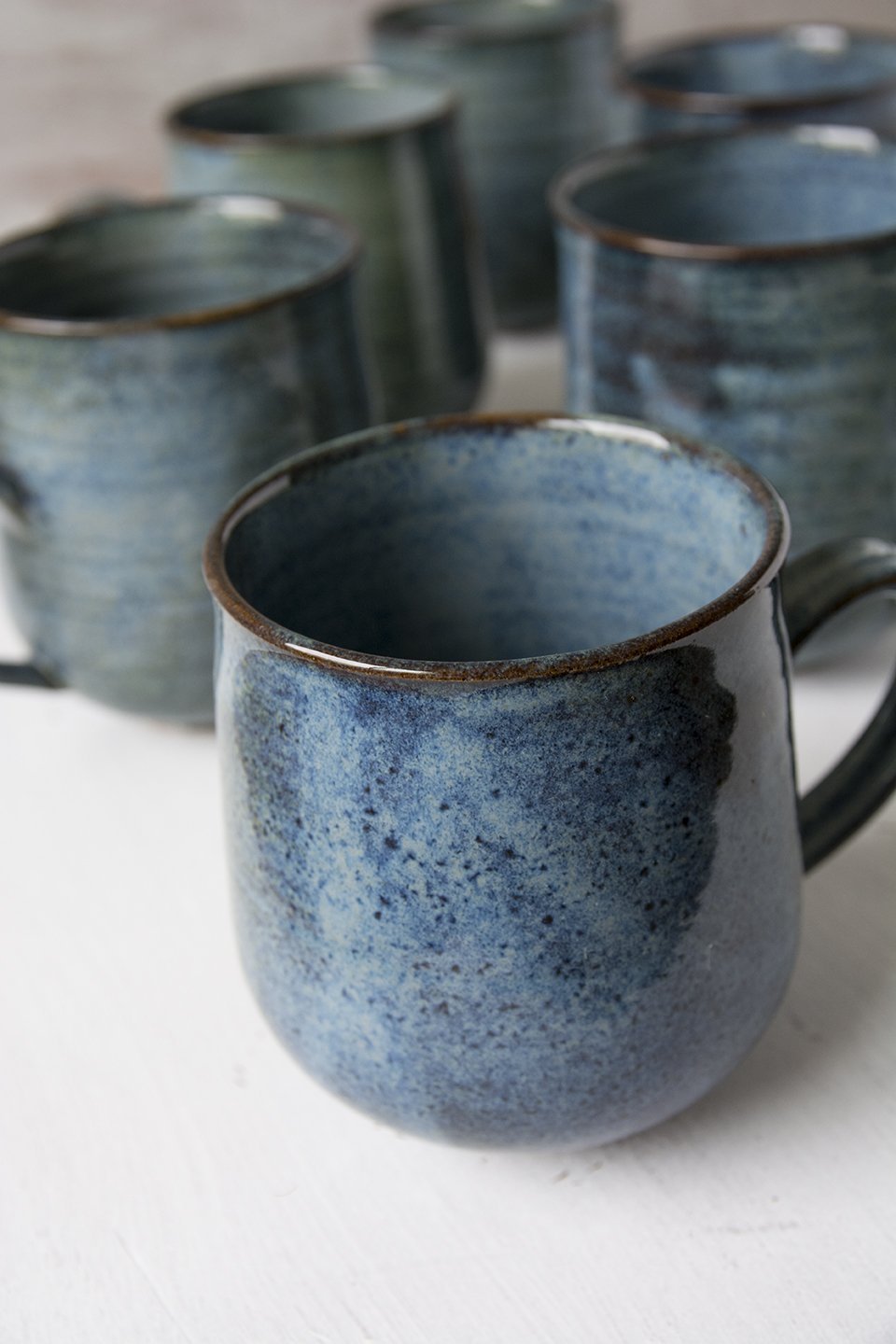 Fine art ceramic Blue mugs wide outlet base mugs