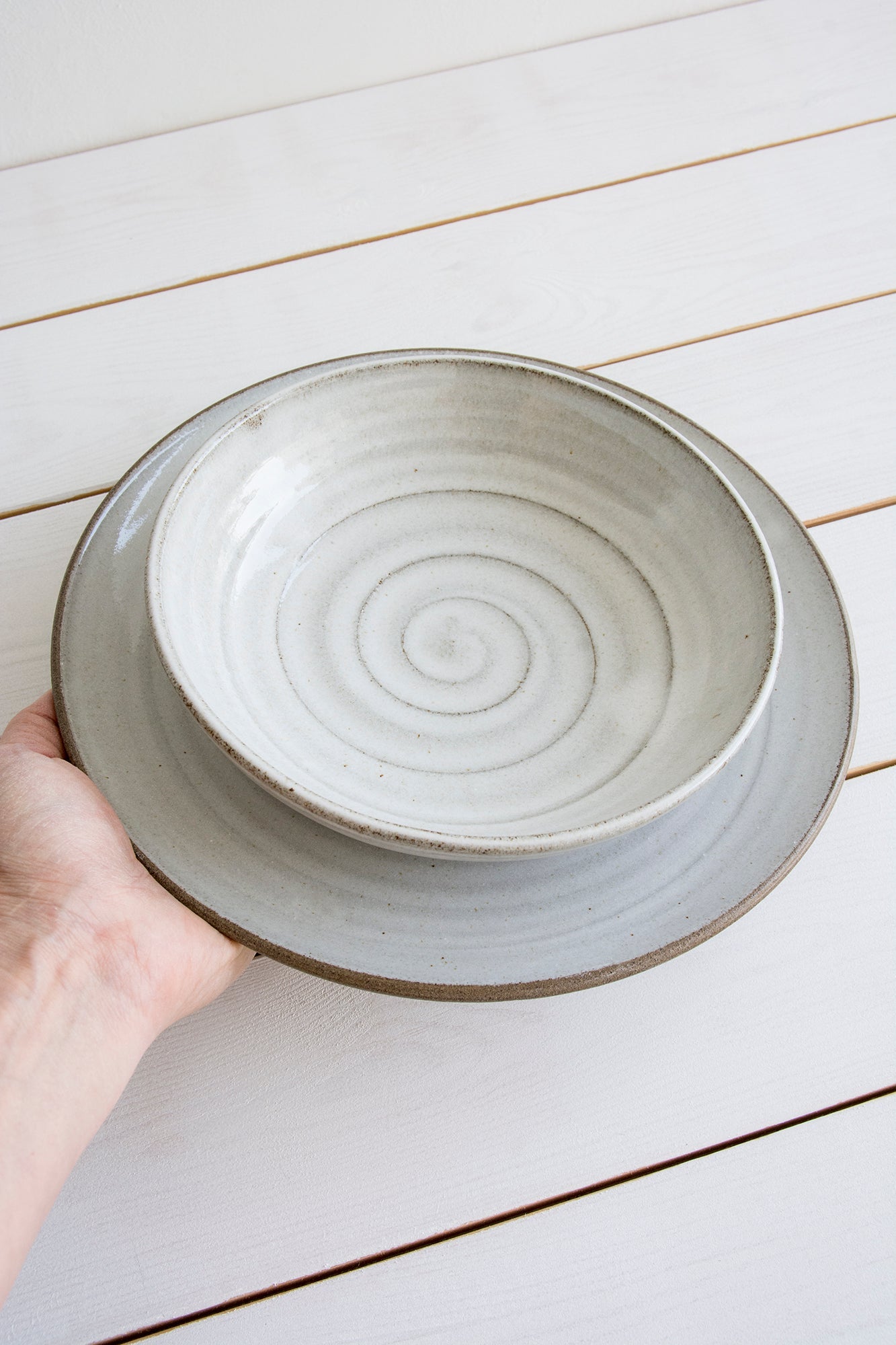 Pottery plates and discount bowls